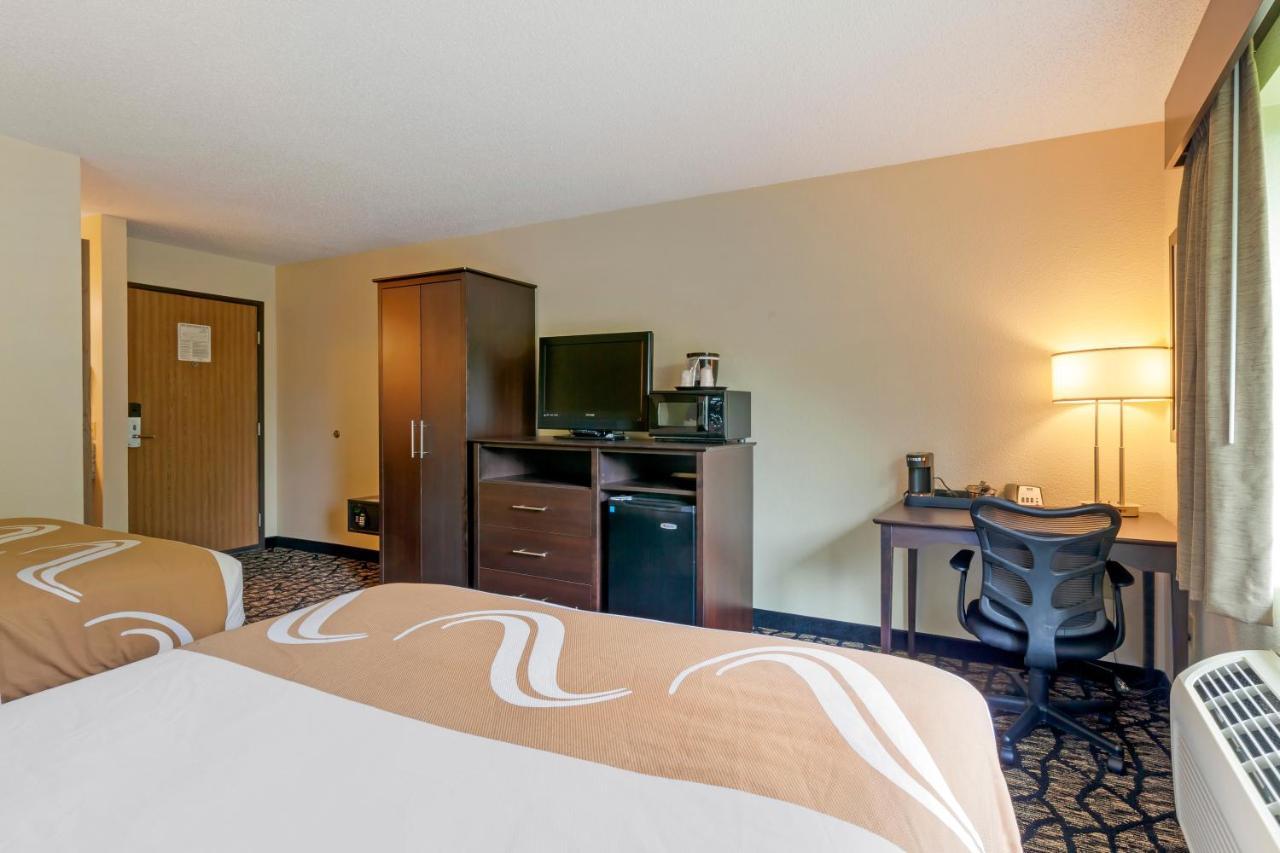 Quality Inn أوشكوش المظهر الخارجي الصورة