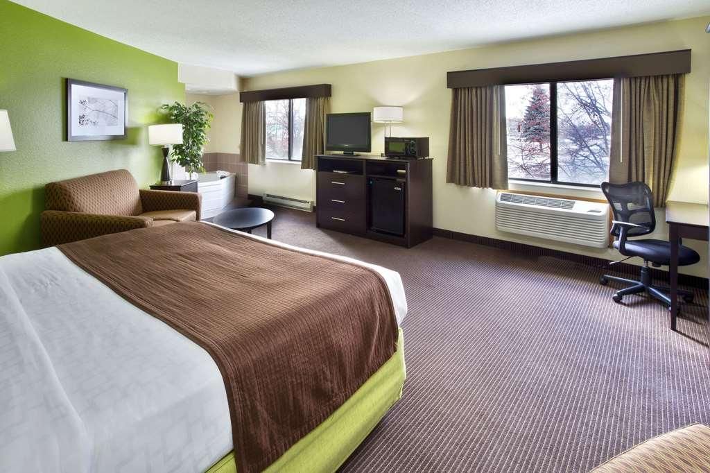 Quality Inn أوشكوش الغرفة الصورة