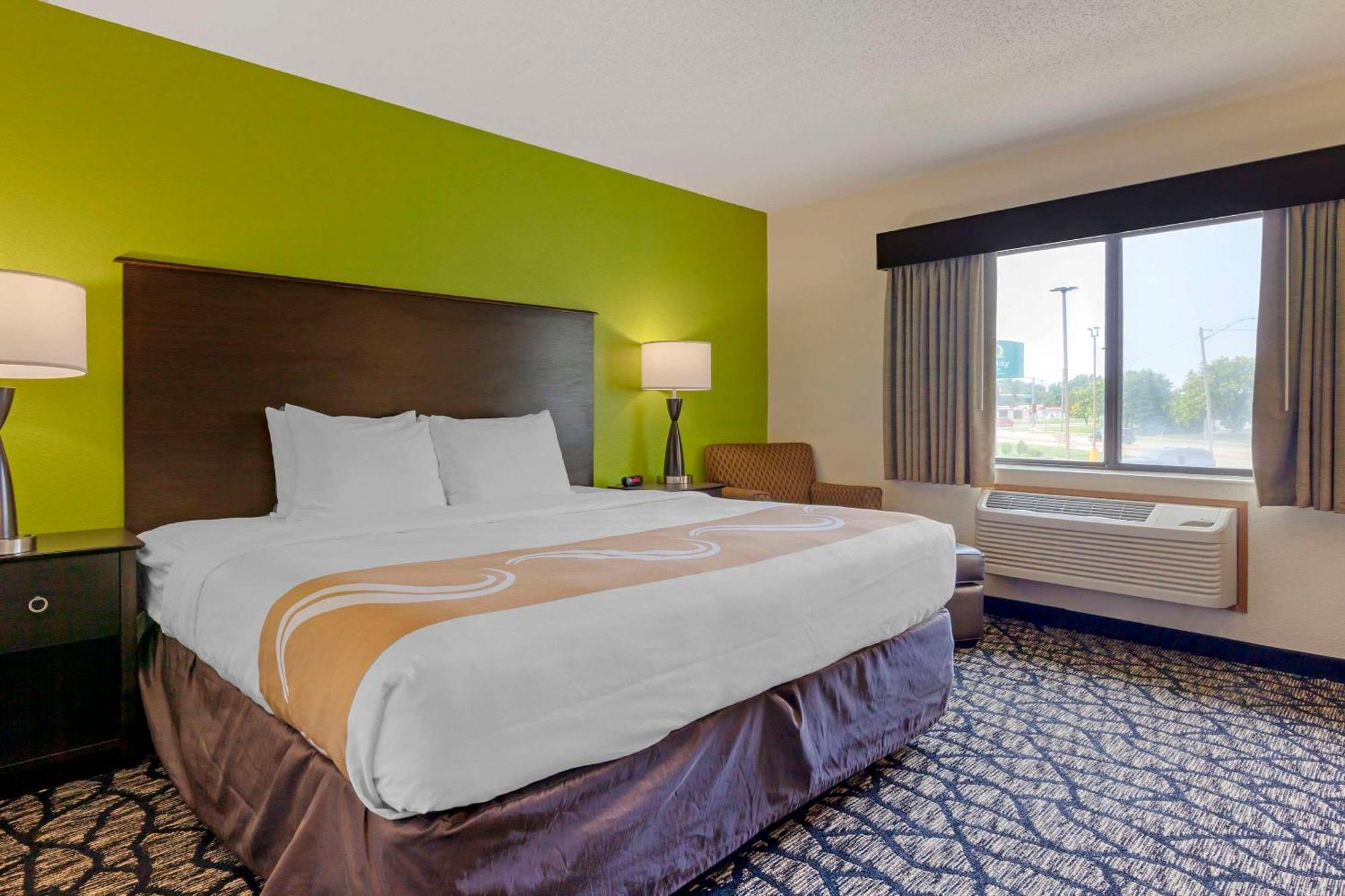 Quality Inn أوشكوش المظهر الخارجي الصورة