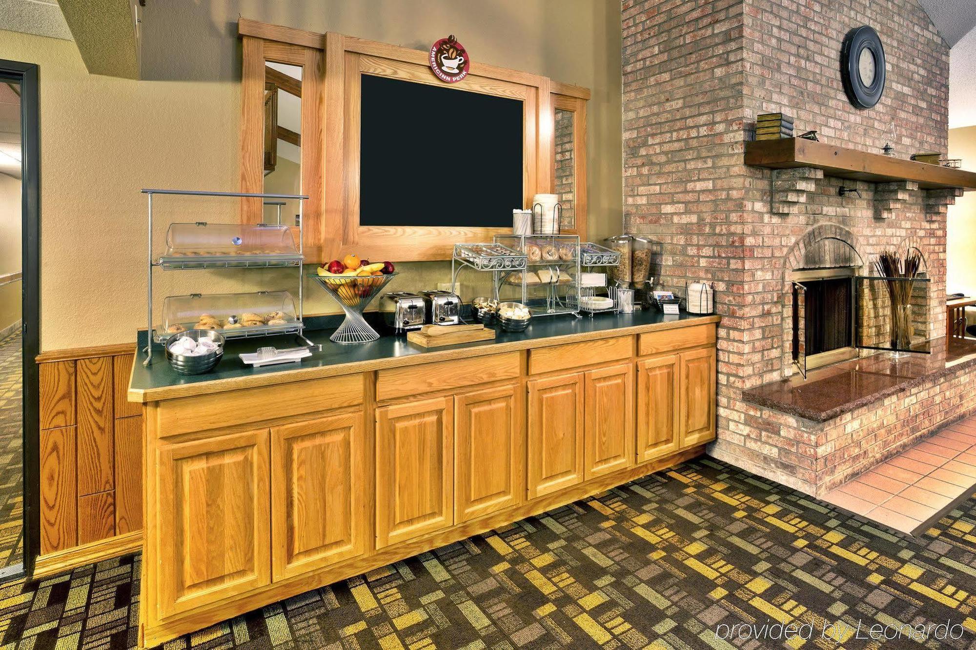 Quality Inn أوشكوش المظهر الخارجي الصورة